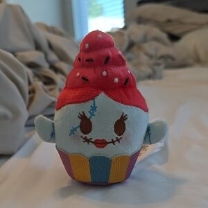 Disney Munchling Sally Cupcake Plush